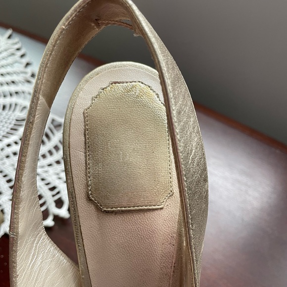 Size 8.5 Christian Dior Gold platform sandals - Picture 4 of 9